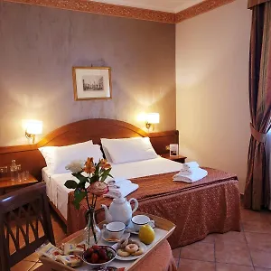 3* Hotel Squarciarelli